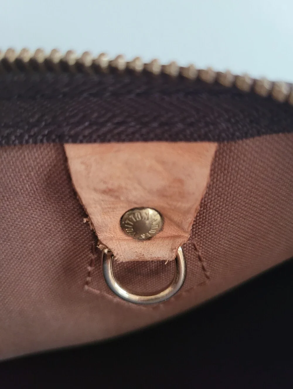 AUTHENTIC Louis Vuitton Speedy 40 Monogram Canvas